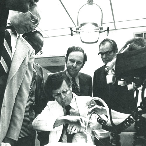 Dr. Barnes showing other dentists how he did large cases.